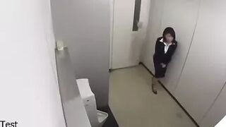 Japanese Woman wanted to use urinal but got caught
