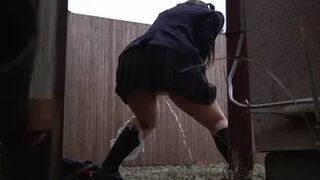 AND-005 Girls Who Can't Help But Piss Outdoors Vol.1