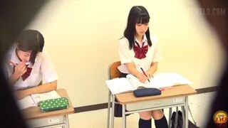 DLEE-260 01 Schoolgirls pissing during break time