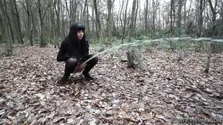 Annie - In The Forest (028)
