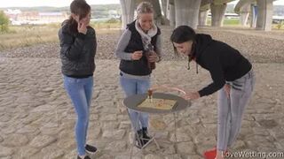 Gabi Mavali + Laura Nellis - Piss game