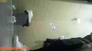 Toilet spy 18