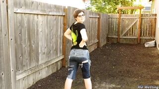 No Frills Jeans Pee