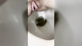 Mistress Nelly - Sneaking in on Mommy Pooping