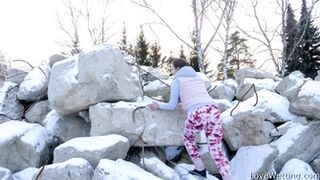 Valentina Ross - Pissing Scene