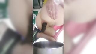 GoddessAndreea - Romanian couple and girlfriend gym shitting