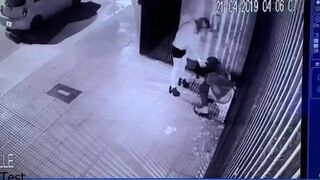 Pissing 1