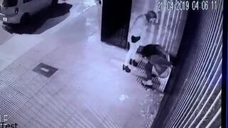 Pissing 1