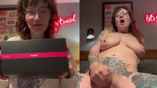 Bettie Bondage - Unboxing and trying out the realdick 2.0 realcock dupe