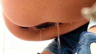 true voyeur spy at bowl