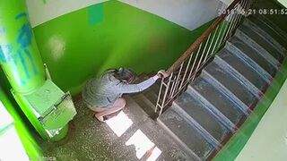 Drunk girl pisses in stairwell