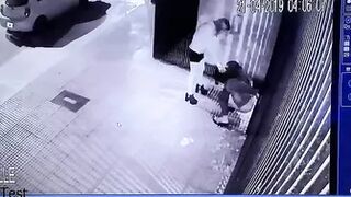 Pissing 1